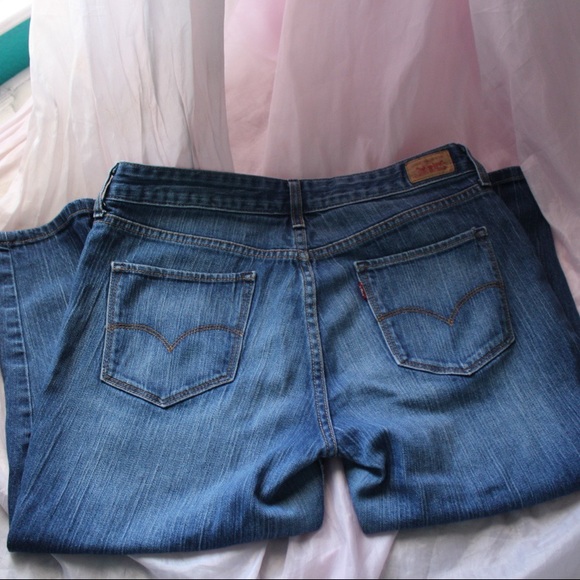 Levi’s capris - Picture 5 of 9